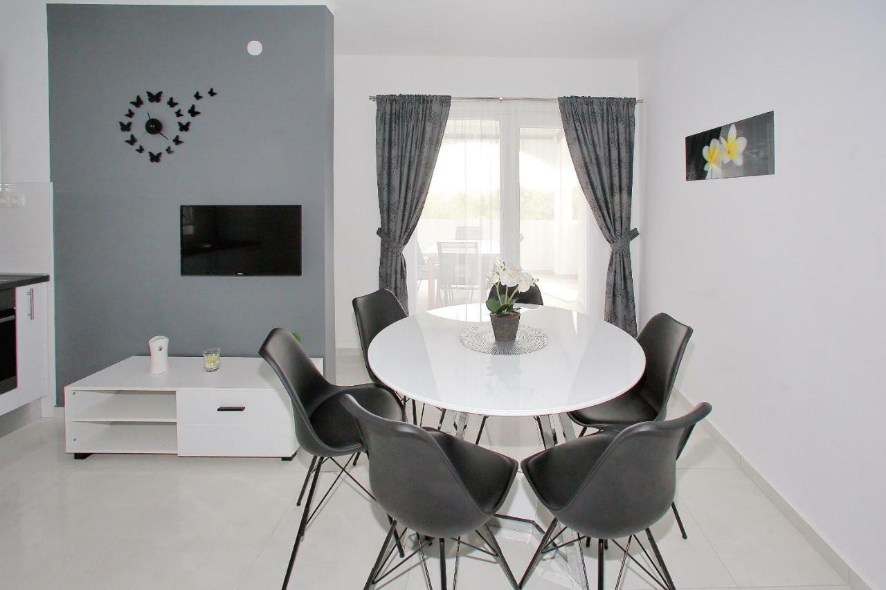 Vito Apartment บาร์บินเย ภายนอก รูปภาพ