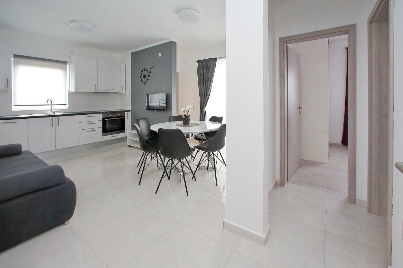 Vito Apartment บาร์บินเย ภายนอก รูปภาพ